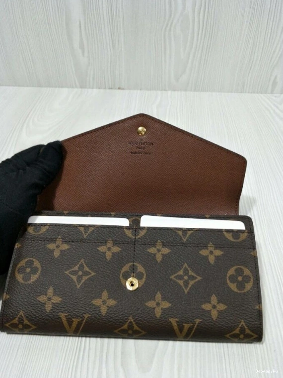 WALLET SARAH VUITTON LOUIS 0417